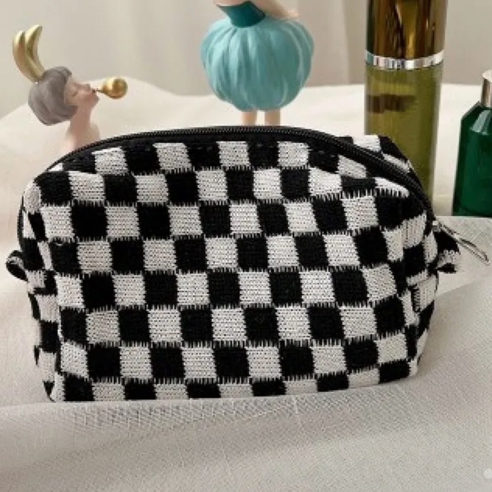 Makeup bag - Picture 2 of 2